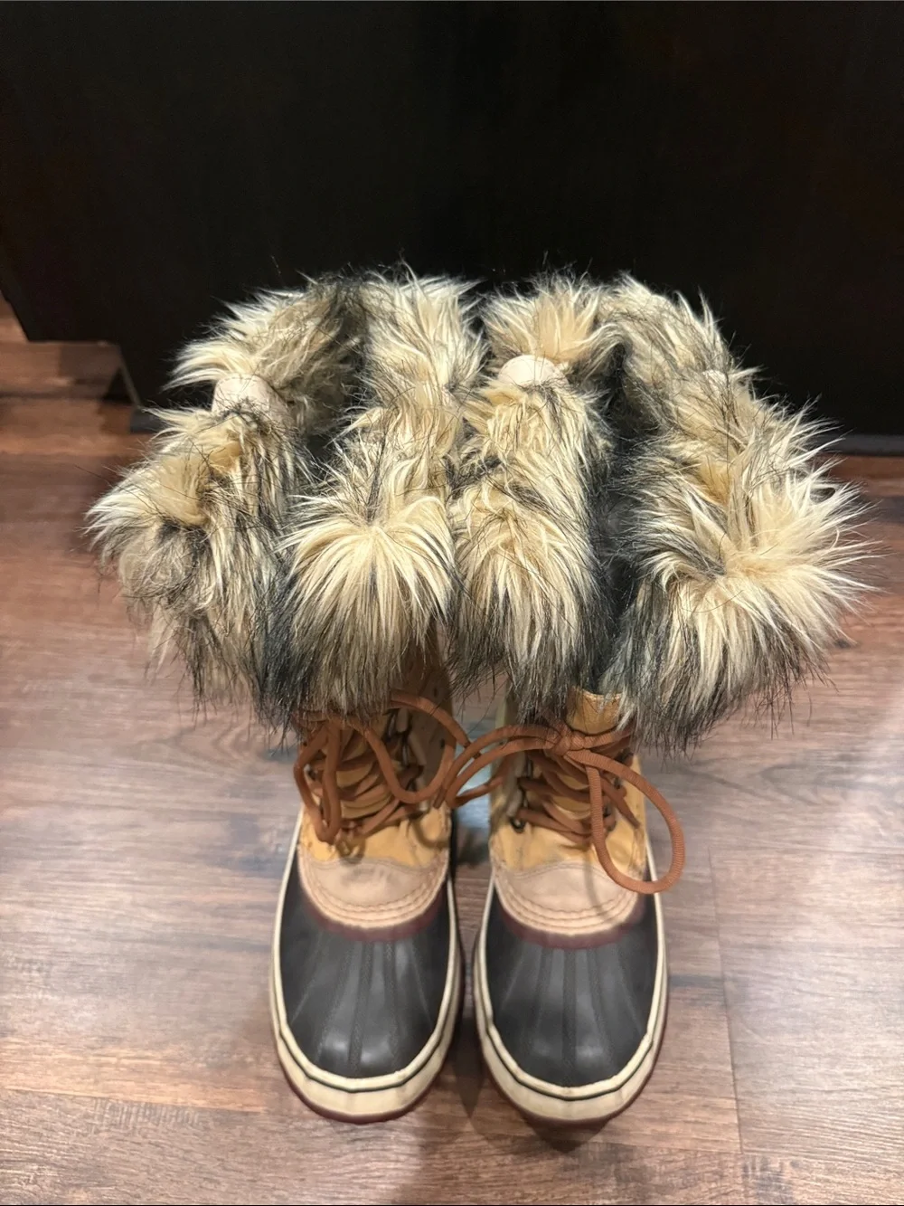 Sorel Women's Tan and Brown Lace-Up Winter Boot with Faux Fur Cuff